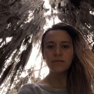 Meet your Posher, Estefania